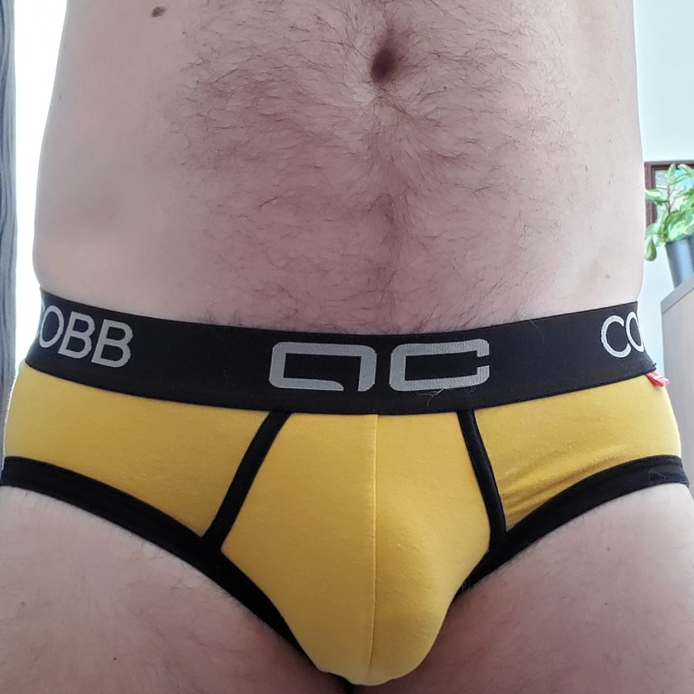 Alexander Cobb, medium, yellow